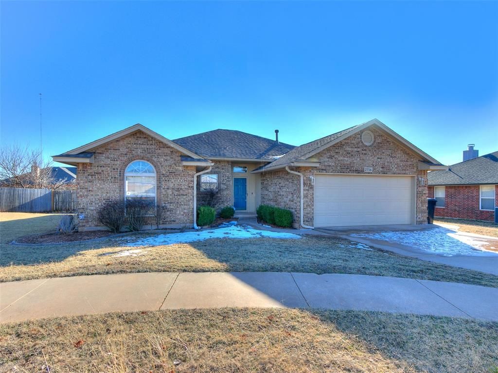 2716 SE 92nd Circle, Moore, OK 73160