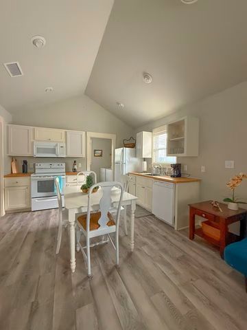 5481 Highway 35 Hwy N 25, Rockport, TX 78382