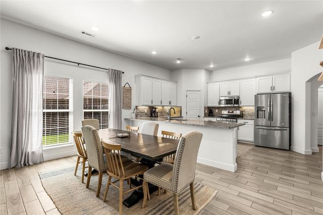 611 Gala Circle, Bentonville, AR 72712