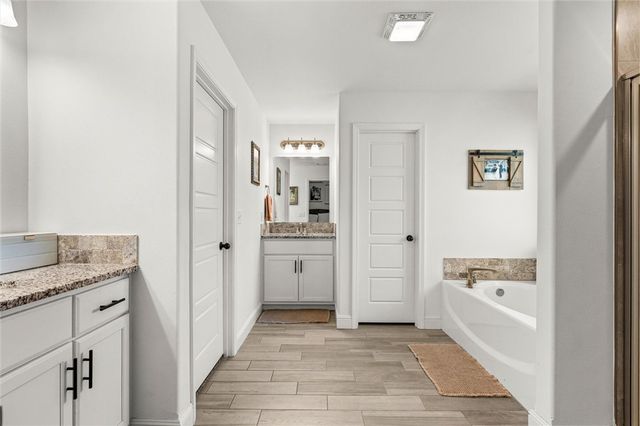 611 Gala Circle, Bentonville, AR 72712