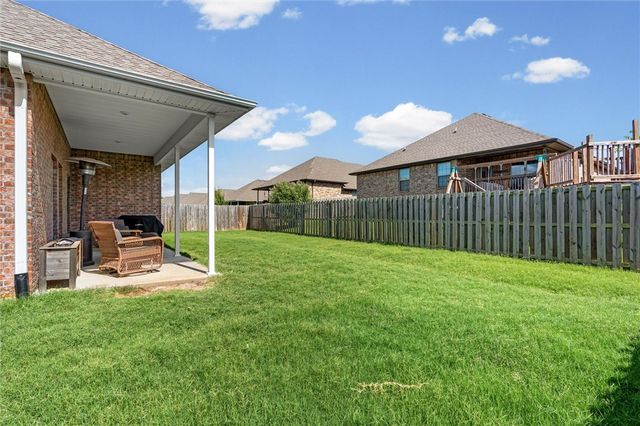 611 Gala Circle, Bentonville, AR 72712