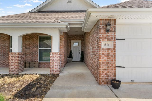 611 Gala Circle, Bentonville, AR 72712