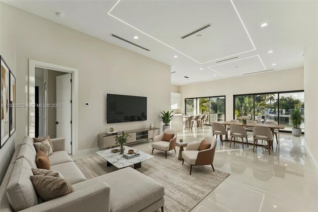 1304 SE 10th Ter, Deerfield Beach, FL 33441