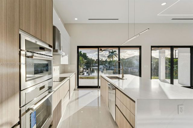 1304 SE 10th Ter, Deerfield Beach, FL 33441