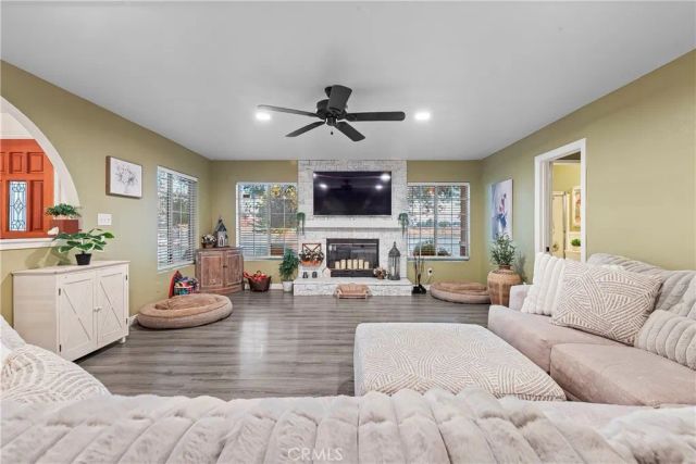 7601 Dogwood Avenue, Rosamond, CA 93560