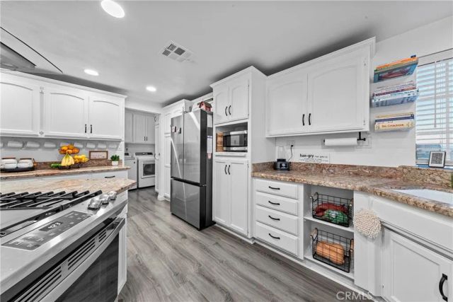 7601 Dogwood Avenue, Rosamond, CA 93560