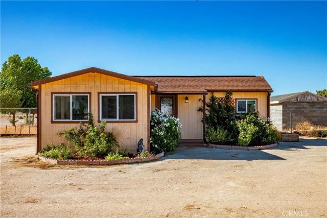 7601 Dogwood Avenue, Rosamond, CA 93560
