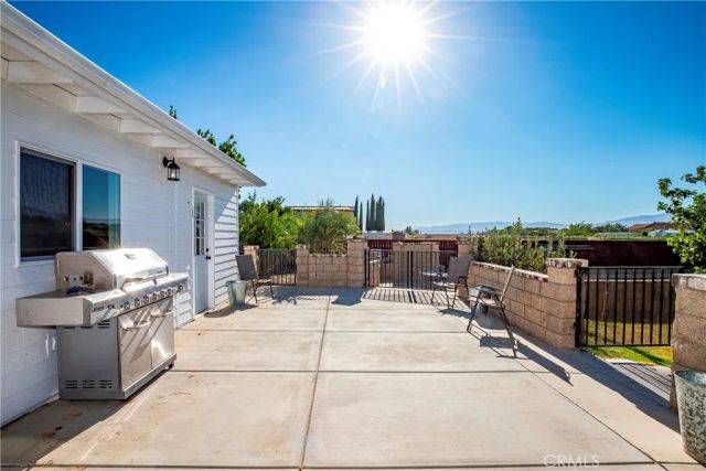 7601 Dogwood Avenue, Rosamond, CA 93560
