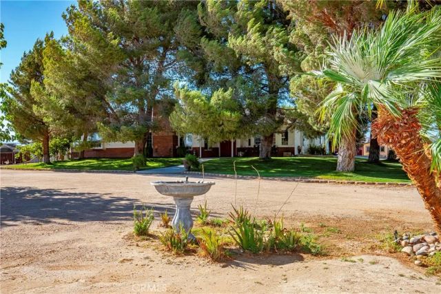 7601 Dogwood Avenue, Rosamond, CA 93560