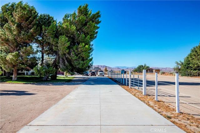 7601 Dogwood Avenue, Rosamond, CA 93560