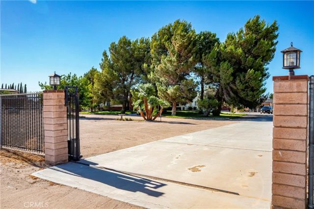 7601 Dogwood Avenue, Rosamond, CA 93560