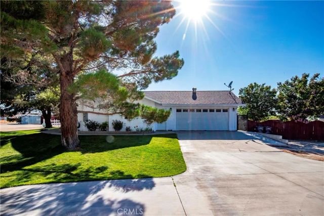 7601 Dogwood Avenue, Rosamond, CA 93560
