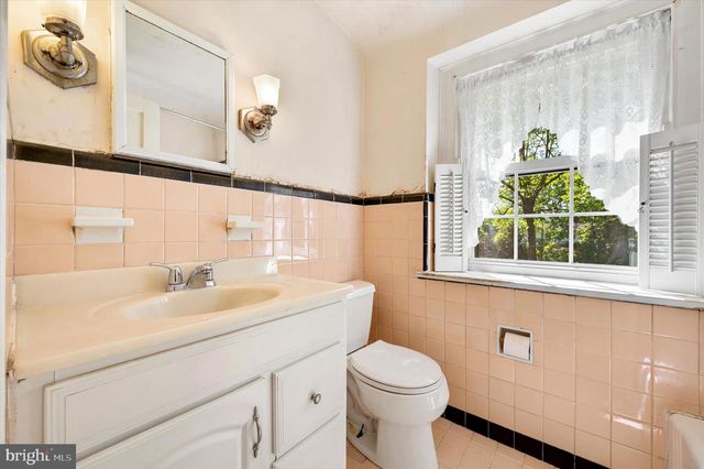 724 JOHNS LN, Ambler, PA 19002
