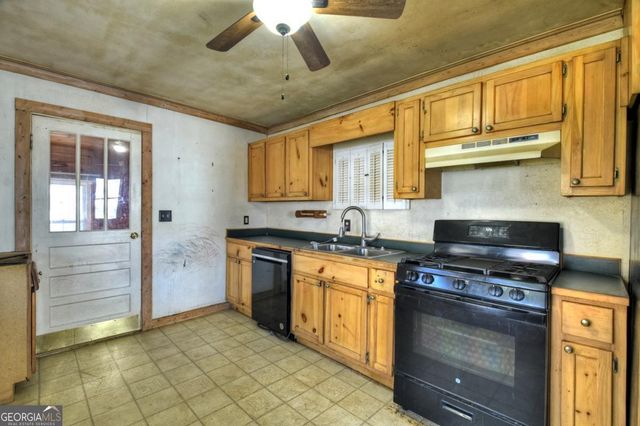 1388 E Main Street, Blue Ridge, GA 30513