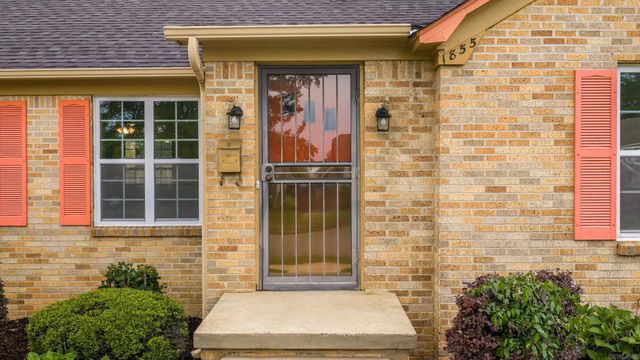 1855 S Izard Street, Little Rock, AR 72206