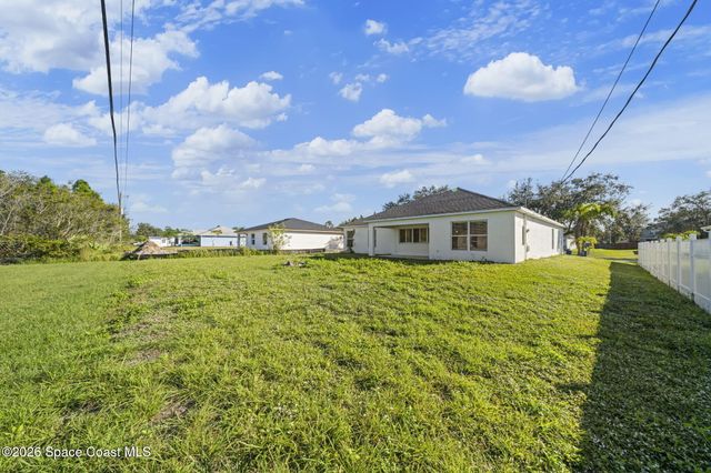 199 Bellbrook Street SE, Palm Bay, FL 32909