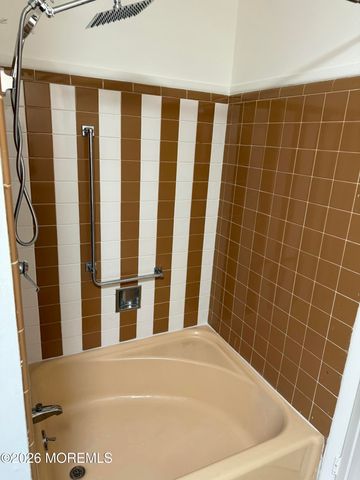 46A Cambridge Court, Lakewood, NJ 08701