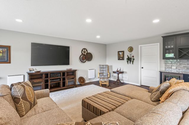 4139 Isaac Court, Vadnais Heights, MN 55127