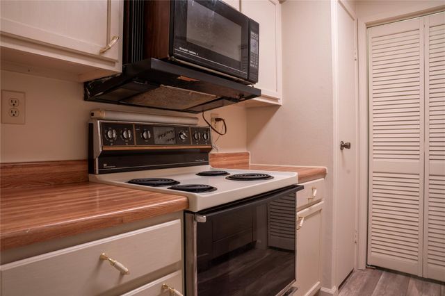 1862 Birch Street, Texas City, TX 77591