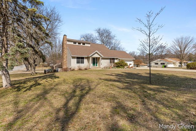 810 W South Street, Greenville, MI 48838