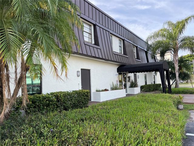 500 NE 2nd St 316, Dania Beach, FL 33004