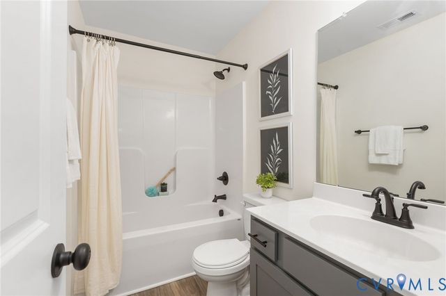 1775 W Old Mountain Rd, Louisa, VA 23093
