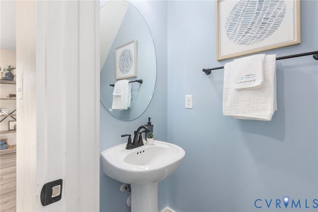 1775 W Old Mountain Rd, Louisa, VA 23093