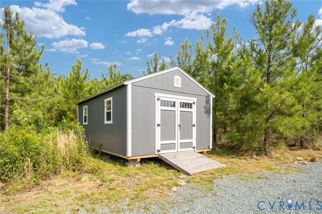 1775 W Old Mountain Rd, Louisa, VA 23093