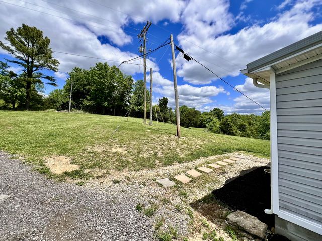 6710 Lawrenceville Road, Williamstown, KY 41097