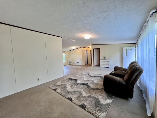 6710 Lawrenceville Road, Williamstown, KY 41097