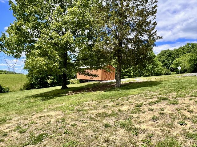 6710 Lawrenceville Road, Williamstown, KY 41097