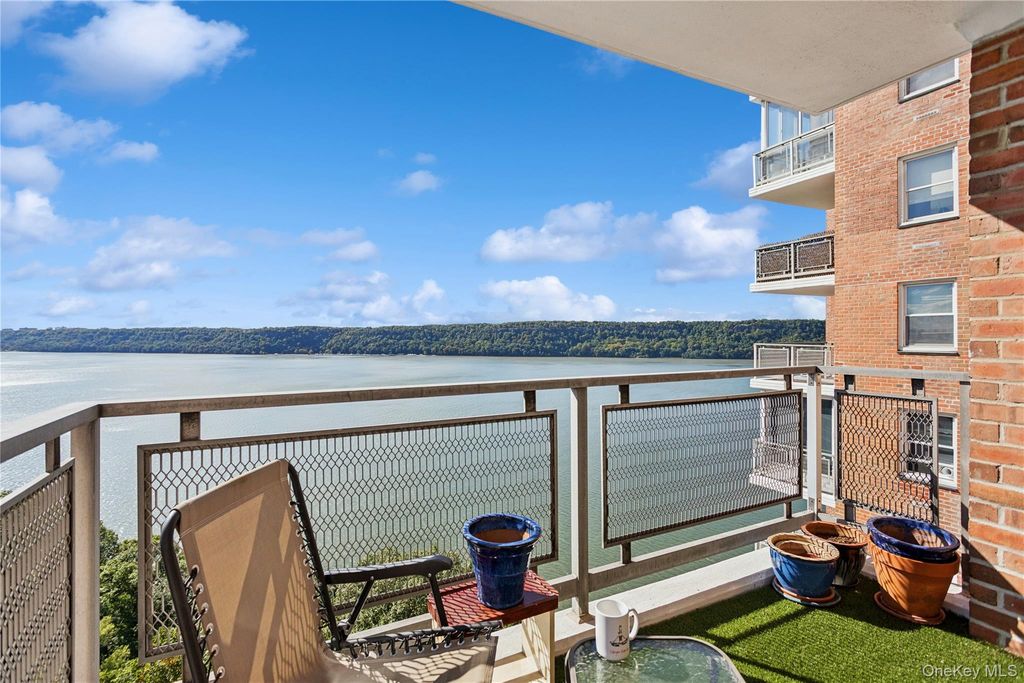 2621 Palisade Avenue 14L, Bronx, NY 10463 — photo 2