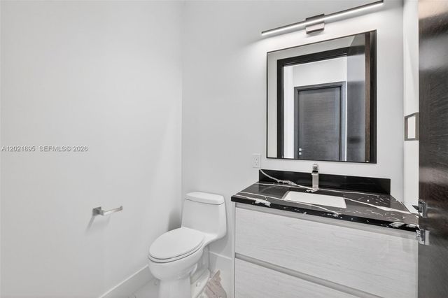 2751 NE 22nd Court, Pompano Beach, FL 33062