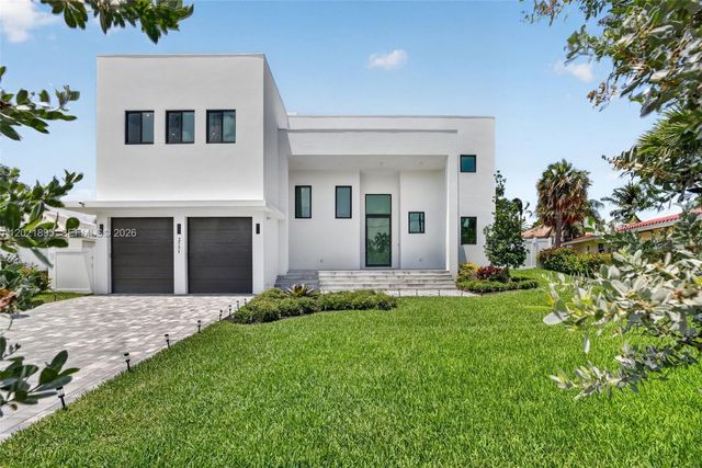 2751 NE 22nd Court, Pompano Beach, FL 33062