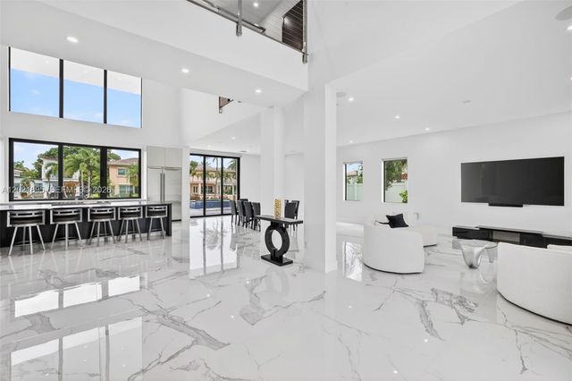 2751 NE 22nd Court, Pompano Beach, FL 33062