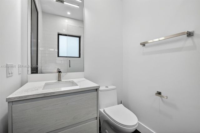 2751 NE 22nd Court, Pompano Beach, FL 33062
