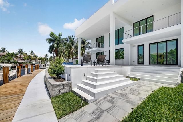 2751 NE 22nd Court, Pompano Beach, FL 33062
