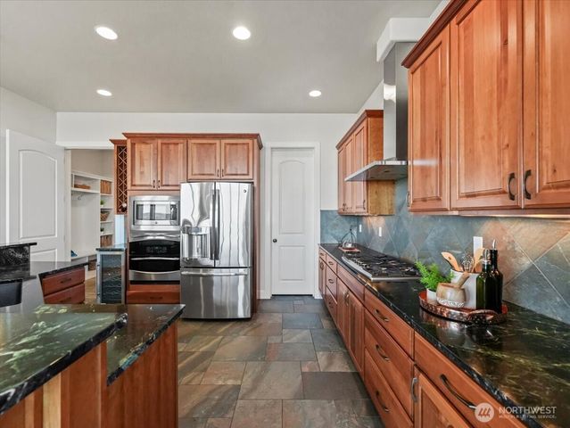 5032 N Villard Street, Ruston, WA 98407