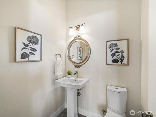 5032 N Villard Street, Ruston, WA 98407