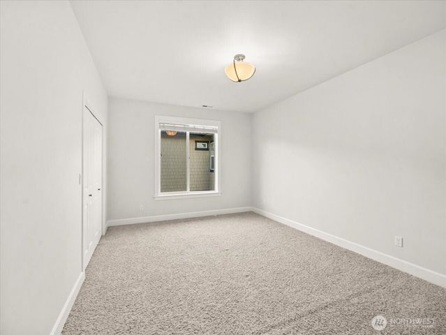 5032 N Villard Street, Ruston, WA 98407