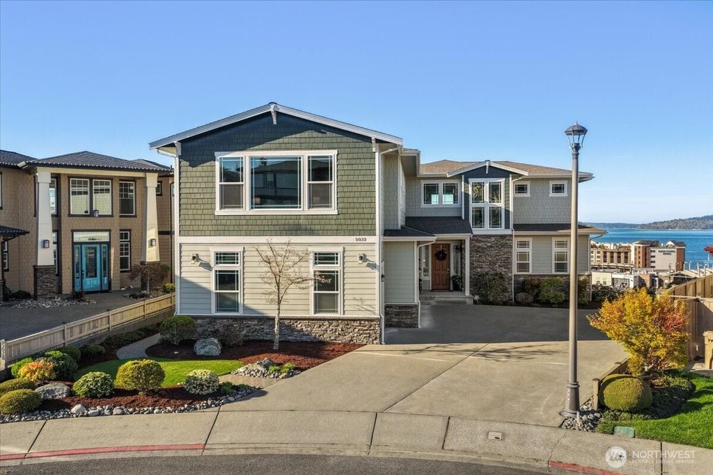 5032 N Villard Street, Ruston, WA 98407