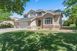 1116 W WASATCH DOWNS DR, South Jordan, UT 84095