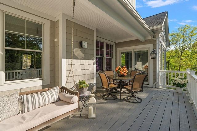 690 Dunegrass Circle Drive, Saugatuck, MI 49453