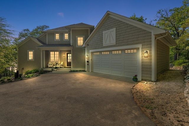690 Dunegrass Circle Drive, Saugatuck, MI 49453