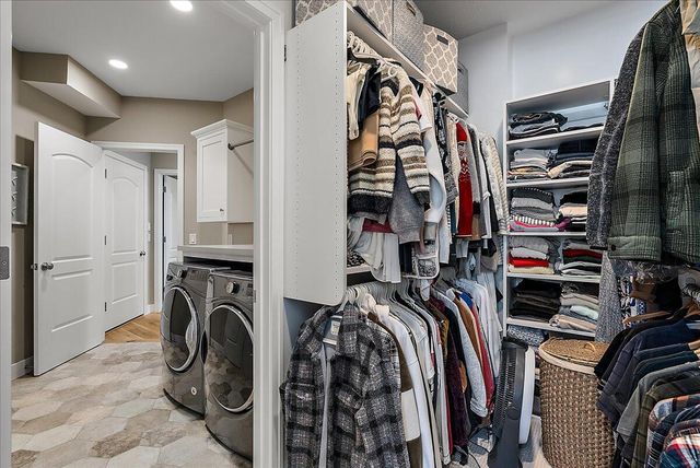 690 Dunegrass Circle Drive, Saugatuck, MI 49453