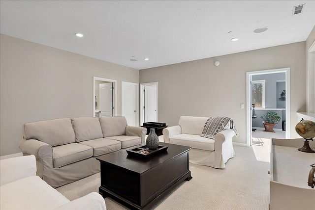 690 Dunegrass Circle Drive, Saugatuck, MI 49453