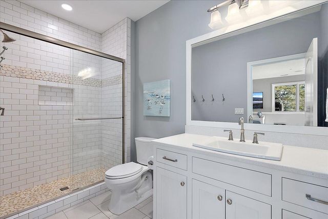 690 Dunegrass Circle Drive, Saugatuck, MI 49453