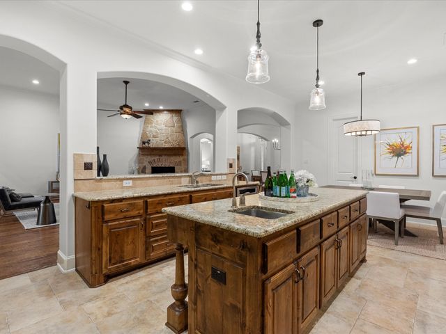 2024 Lambor Lane, Lewisville, TX 75056