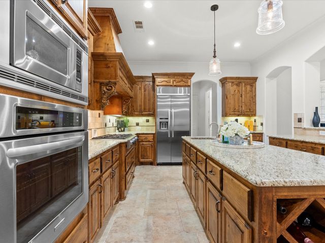 2024 Lambor Lane, Lewisville, TX 75056