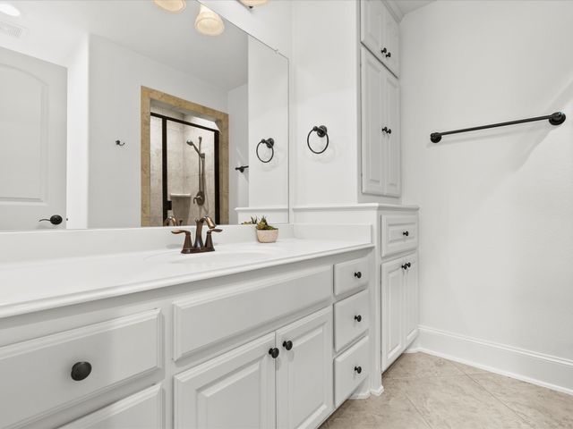 2024 Lambor Lane, Lewisville, TX 75056